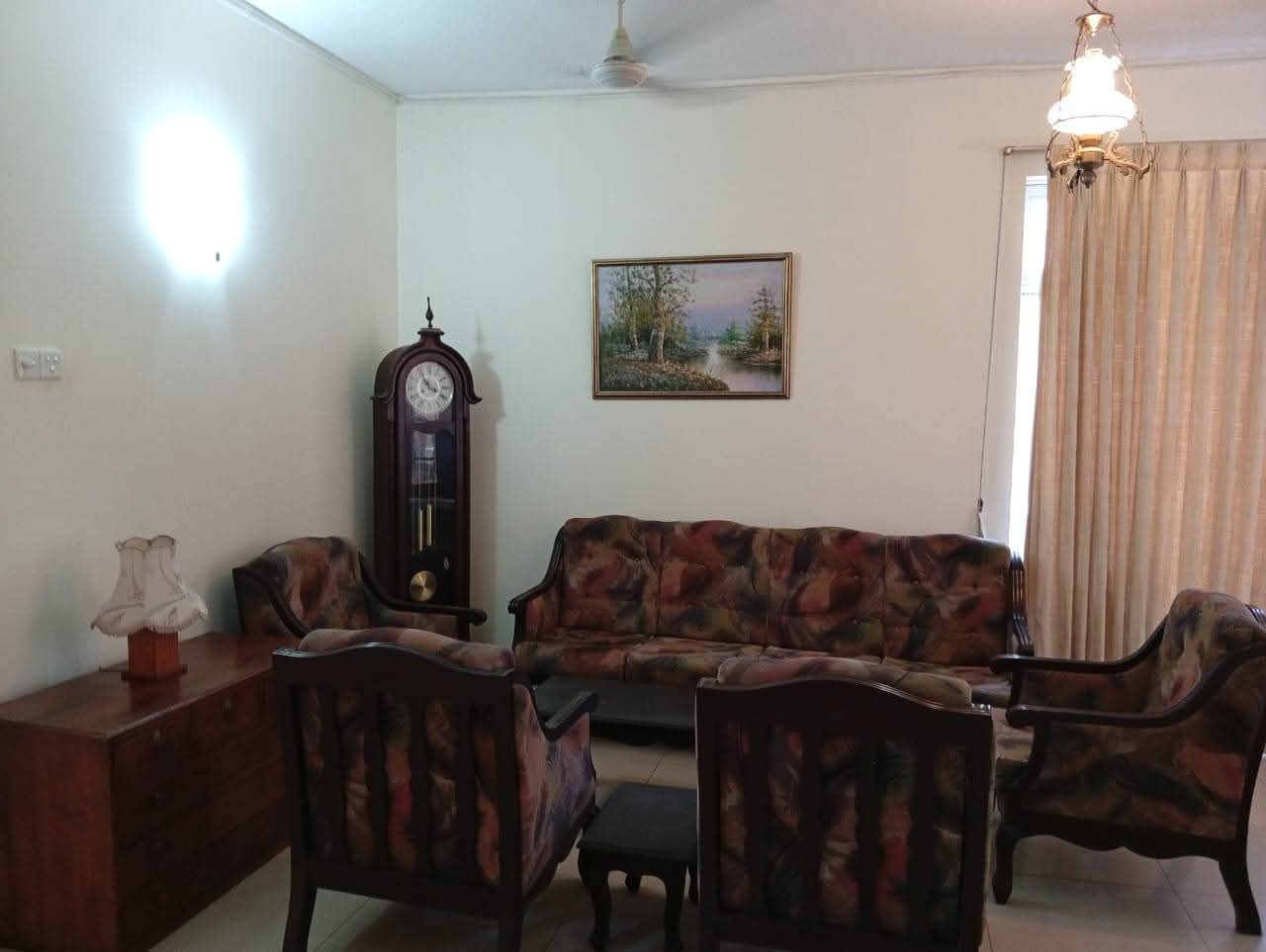 MercuryFM 123 - 9, Shrubbery Gardens, Colombo - 04